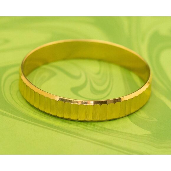 Vintage Unique Concave Gold Tone Bangle 7 3/4 inch by Monet - W18 - Picture 3 of 4
